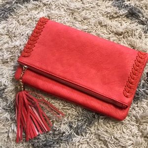 Coral clutch